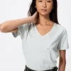 T-shirt à col en V en coton flammé pour femme T-shirt à col en V en coton flammé pour femme